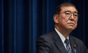 高市早苗又闯下大祸，国际逮捕令或发往东京，石破茂赶紧表态！