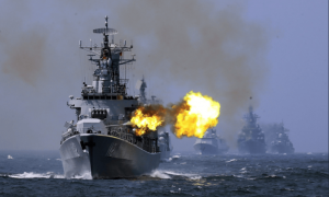 忍无可忍无需再忍！日本船只“夜袭”钓鱼岛，中方迅速采取行动