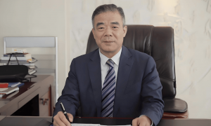 净利润暴增503倍！310亿“零食大王”，冲刺港股IPO