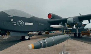 中国“空中航母”首飞成功！